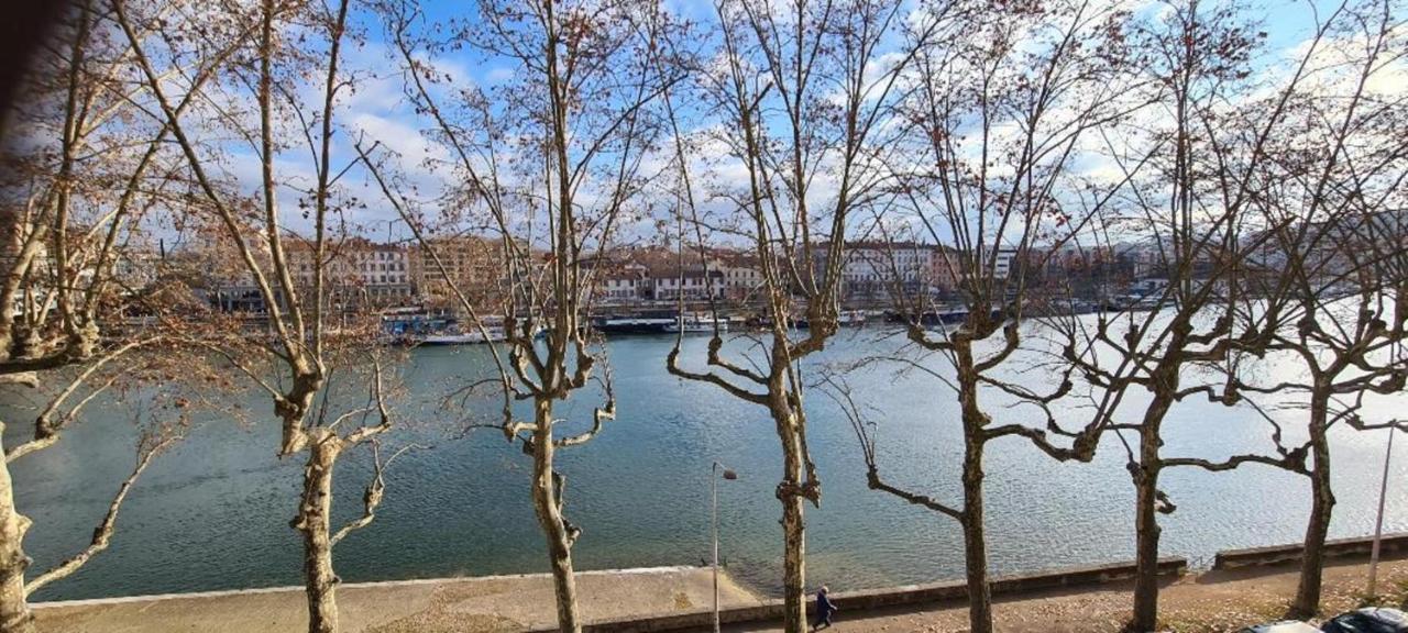 Porte Du Vieux Lyon, Vue Sur La Saone Exterior foto